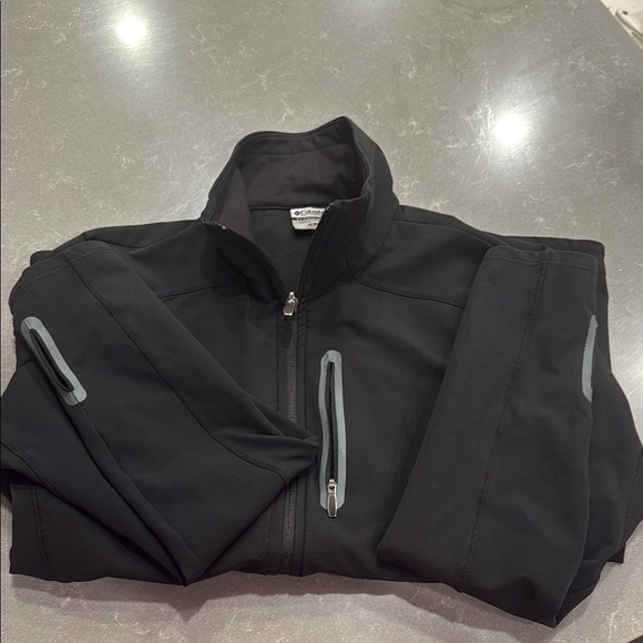 Columbia Black Performance Jacket Weather-Resistant Outdoor Gear - Picture 1 of 6